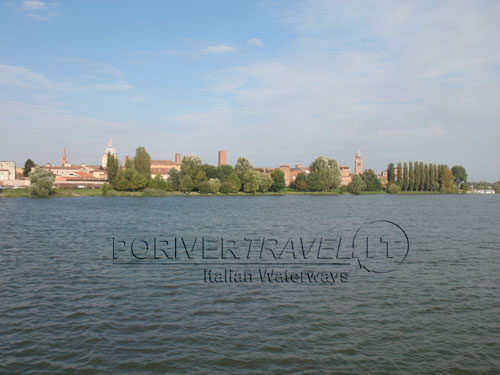 Mantova panorama dal lago